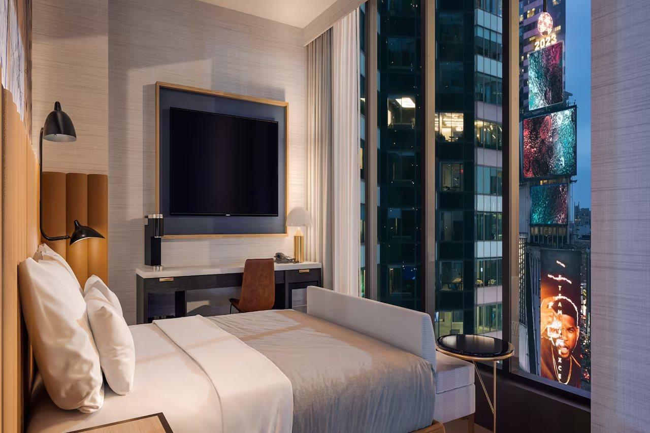 Doubletree Suites By Hilton Nyc - Times Square New York Exteriér fotografie