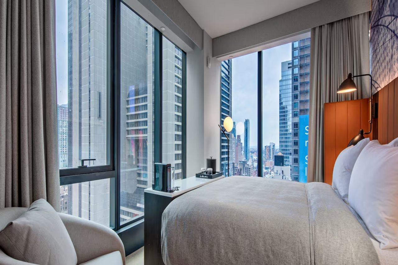 Doubletree Suites By Hilton Nyc - Times Square New York Exteriér fotografie