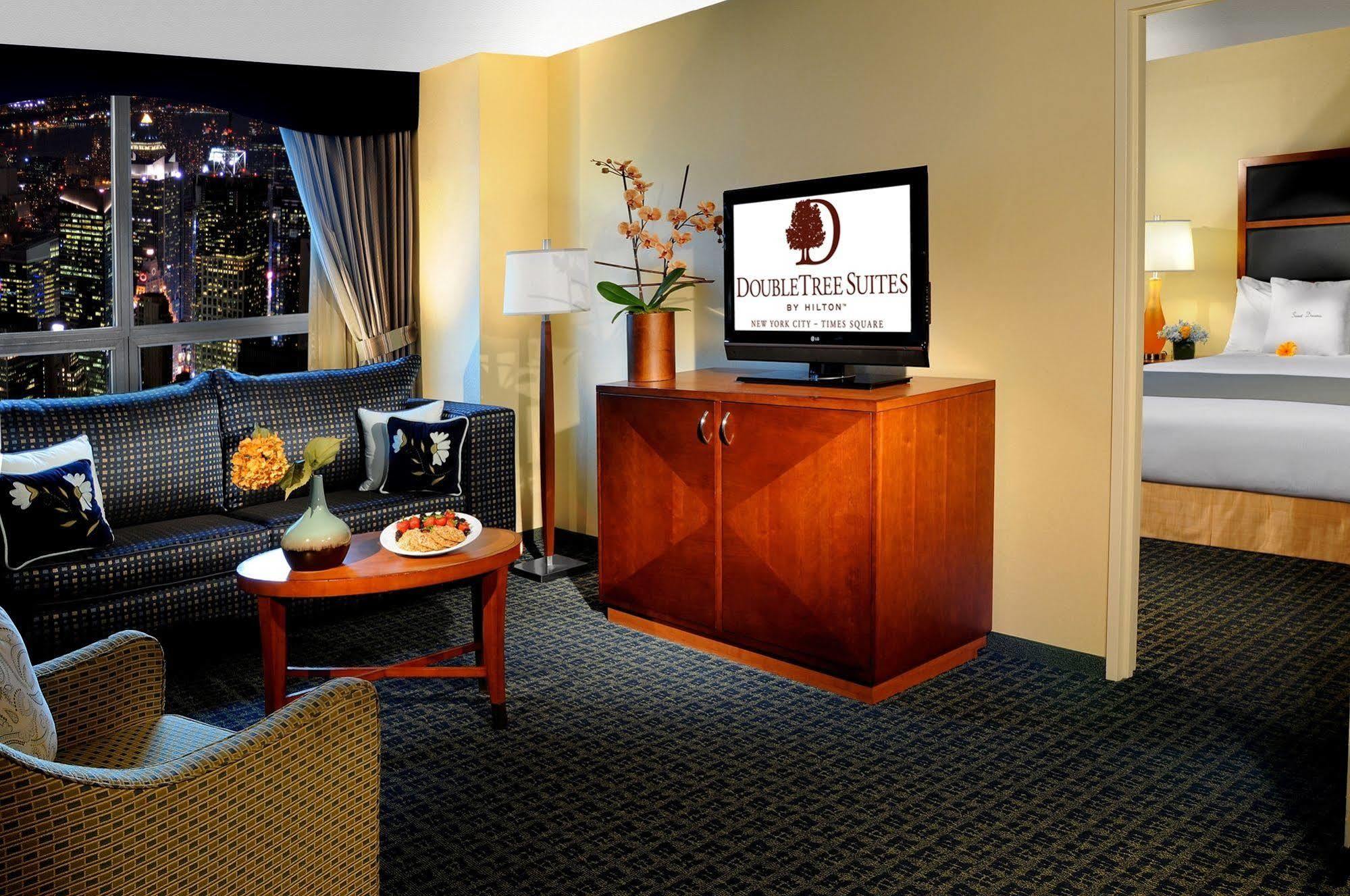 Doubletree Suites By Hilton Nyc - Times Square New York Pokoj fotografie